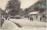 38- URIAGE LES BAINS - LA GARE .(AVEC AUTOBUS) - Uriage