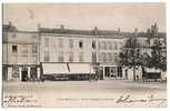 CPA 51 SAINTE MENEHOULD - Place D Austerlitz (cote Sud) - Sainte-Menehould