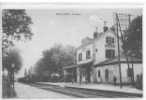 77// SEINE ET MARNE / BOIS LE ROI / La Gare / (vue Intérieure, Arrivée Du Train) - Bois Le Roi