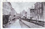 Montbrison - Les Quais - Dans Le Fond,la Caisse D'Epargne Et L'Hôtel De Ville - Montbrison