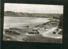 CPSM - Locquirec - La Plage Du Fond De La Baie ( Automobile Aux Couleurs De L'apéritif St Raphael - Visible à La Loupe ) - Locquirec