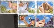 URUGUAY 2003 STAMP MNH TOPIC Handicraft Fibers Knitting Pot Bee Apple Precious Stone Artesanìa De La Mujer Rural - Porcelana