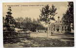 J30 - MONTCEAU-les-MINES - Le Monument, Le Jiosque Et L'Hôtel De Ville - Montceau Les Mines