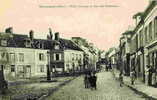 CLERMONT - Place Limoges Et Rue Fontaines - Clermont