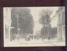 010497 Château Du Loir La Place Prise De L'avenue Du Mans édit.bouveret , Animée Belle Carte , Grand Hôtel - Chateau Du Loir