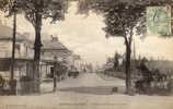 Entrée En Ville Par La Gare - Chateau Du Loir