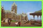 QUÉBEC - LE CHÂTEAU FRONTENAC - TERRACE ANIMÉE -  ÉMILE KIROUAC - - Québec - Château Frontenac