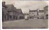 LA GUERCHE DE BRETAGNE . LES VIEUX PORCHES ET PLACE DE LA MAIRIE - La Guerche-de-Bretagne