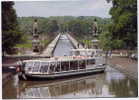 Pont Canal De Briare Avec Bateau - Briare