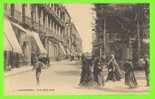 ALEXANDRIA, ÉGYPTE  - RUE DE LA POSTE - ÉDITION P.C.M.J. - PHEBUS - ANIMÉE - - Alexandria