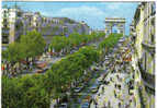 Carte Postale  75 - Paris - L'avenue Des Champs-Elysées Et L'Arc De Triomphe - Champs-Elysées