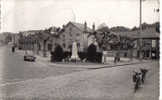 Saint-chéron Place Edmond La Poste Et Le Monument Aux Morts Cpsm - Saint Cheron