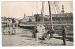 22 - LANNION - Vue Sur Le Couvent Et L´Eglise Saint-Anne   (animée- Bateau Attendant Soin Chargement) - Lannion