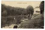 LE BLANC - LES COTEAUX  (LAVANDIERES - FEMMES FAISANT LA LESSIVE -PECHEUR A LA LIGNE)  (D36) - Fishing