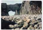 CROZON-MORGAT (Finistère , 29 )la Perçée De La Pointe Du Gador Au Pied Des Falaises;1978 ; Animée,TB - Crozon