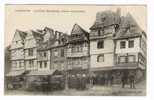 LANNION  ( CÔTES-DU-NORD ) /  VIEILLES  MAISONS , PLACE  DU  CENTRE  ( Belle Animation De Marché, Devant Chapellerie ! ) - Mercati