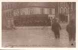 IVRY (94) INONDATION 1910 LE DEPART DES SINISTRES - Ivry Sur Seine