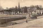 PARTHENAY...PLACE DU DRAPEAU - Parthenay