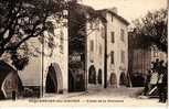 ROQUEBRUNE   PLACE DE LA FONTAINE - Roquebrune-sur-Argens