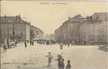 54 - BACCARAT - Rue Des Cristalleries - Petite Animation - Baccarat