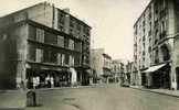 CPA 93 : SAINT OUEN Rue Animée Avec Commerces Et Voiture - Saint Ouen