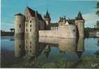 Sully Sur Loire - Le Château Vu De L'ouest Et Son Reflet Dans La Sange - Sully Sur Loire