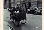 Kiss 1950-     Kiss By Thr Hotel De Ville - Doisneau