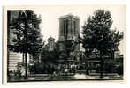 Aubervilliers L'église Et Le Parc De La Mairie - Aubervilliers