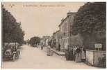 CPA 18 BAUGY - Place Du Commerce, Cote Ouest - Baugy