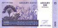 MADAGASCAR    100 Ariary   Daté De 2004   ***** BILLET  NEUF ***** - Madagaskar