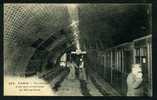 PARIS - Vue Intérieure D'une Gare Souterraine Du Métropolitain - ANIMÉE - Métro