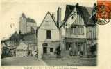 37 . LUYNES .  LE CHATEAU ET LES VIEILLES MAISONS . (  COMMERCE CORDONNIER ) - Luynes