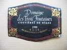 FRANCE ETIQUETTES DE VIN ROSE VIGNOBLE  COSTIERE DE NIMES 1999     LES 3 FONTAINES - Pink Wines