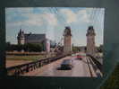 SULLY SUR LOIRE LE PONT ET LE CHATEAU ET VOITURES ANNEE 1960/1970 - Sully Sur Loire