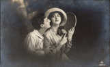 TENNIS - JOLI COUPLE De JOUEURS Avec RAQUETTES De TENNIS - BELLE CARTE ´VRAIE PHOTO´ - ENV. 1915 (z-335) - Tennis
