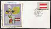 SA252.-.U.N. / O.N.U - SILK COVER-  AUSTRIA // AUSTRIA   FLAG- BEAUTIFUL COVER. - Enveloppes