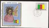 SA262.-.U.N. / O.N.U - SILK COVER- CAMEROON  // CAMERUN    FLAG- BEAUTIFUL COVER. - Briefe