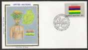 S606.-.U.N. / O.N.U - SILK COVER-  MAURITIUS  // ISLAS MAURICIO  FLAG- BEAUTIFUL COVER. - Enveloppes