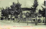 STENAY - Place D'Armes - Le Kiosque Et Les Petites Arcades - Stenay