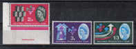 PA133 - GRAN BRETAGNA , Elisabetta Serie N. 367F/369F Fosforo  *** - Unused Stamps