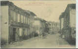 690 B/ CPA BEAUMONT DE LOMAGNE     LA RUE GIMONE   (82) - Beaumont De Lomagne