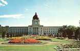 THE LEGISLATIVE BUILDING WITH ITS ORNATE FLOWER BEDS IN THE CAPITAL CITY OF REGINA.SASKATCHEWAN. - Other & Unclassified