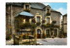 Aot7  5615133 Rochefort En Terre  Maison Fleurie Et Place Des Vieilles Halles N° 25 - Rochefort En Terre