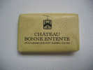 SAVON : Château Bonne Entente, 3400 Chemin Sainte-Foy, Québec, Restaurant Le Pailleur - Productos De Belleza