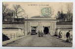 L11 - MAUBEUGE - La Porte De France (Belle Carte Animée De 1906) - Maubeuge