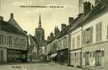 02 .  FERE-EN-TARDENOIS .  RUE DE MARCHE (  DEPOT DES GRANDS MAGASINS DU GAGNE PETIT DE CHATEAU - THIERRY ) - Fere En Tardenois