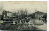 CPA 86.-COUHE-VERAC.-Le Moulin Vu De La Dive.-5 Enfants Posent.-(RTF 188) - Couhe