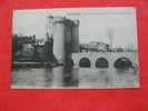 CARTE POSTALE DES 2 SEVRES    79 /  PARTHENAY PORTE ST JACQUES ET PONT SUR LE THOUET - Parthenay