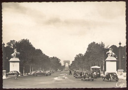 CPSM Non écrite 75 PARIS Les Champs Elysées Voitures Cars - Champs-Elysées