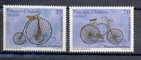 SERIE 2 TIMBRES NOUVEAUX L' ANDORRE 1998 BICYCLETTES MUSÉE D'ANDORRE VELOCIPEDE KANGAROO ET L'HIRONDELLE 1878-1889 - Wielrennen